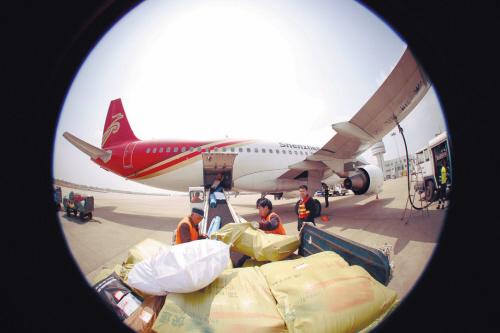 “双11”直飞俄罗斯　顺丰货机航班密度倍增