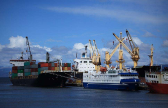 集团和分散的货运代理公司的分别