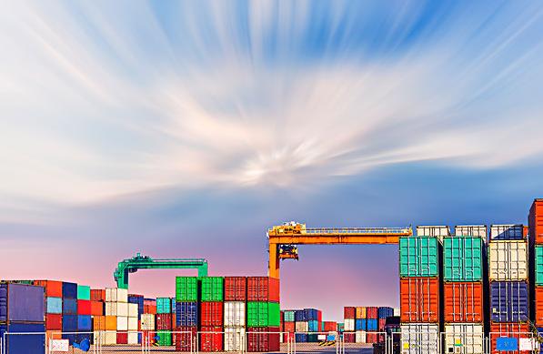 意大利海运物流的发展现状以及相关的优势和挑战是怎样的？