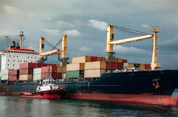 国际货运代理是全球贸易中至关重要的一环