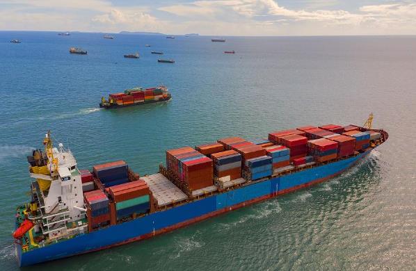 国际物流对促进不同国家之间的贸易和经济发展起着关键作用