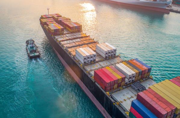 国际物流作为支撑网购产业的重要一环，正面临着诸多的挑战和机遇