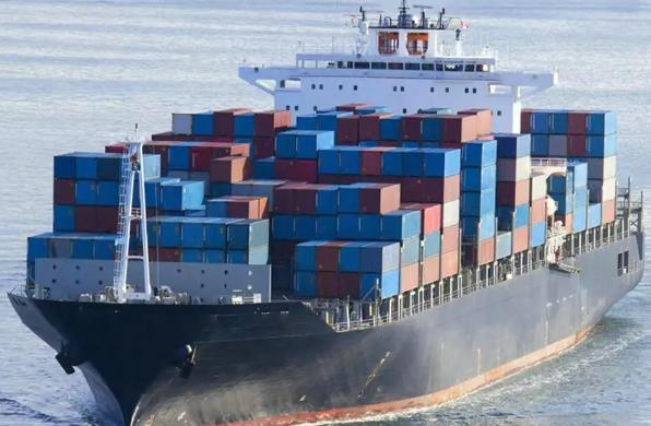 上海国际物流作为全球大的物流港口之一，扮演着全球贸易的重要角色