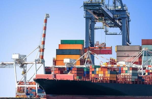 随着全球化的深入发展，上海国际物流的地位将变得越来越重要