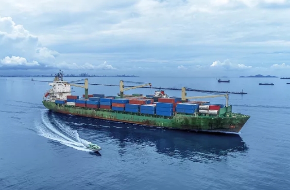 随着全球贸易的深入发展，俄罗斯货运代理行业有望继续保持繁荣发展