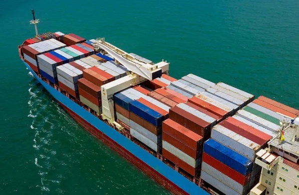 尽管德国货代在国际贸易中占据了重要地位，但也面临着诸多挑战