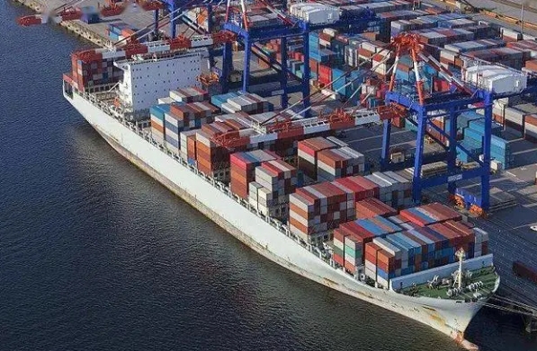 国际货运承载着商品和货物在不同国家间高效流通的重任