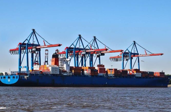 上海国际物流以其高效的物流体系，连接着世界的每一个角落