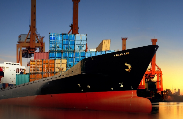 美国的海运业将继续发挥其重要作用，推动全球贸易的发展
