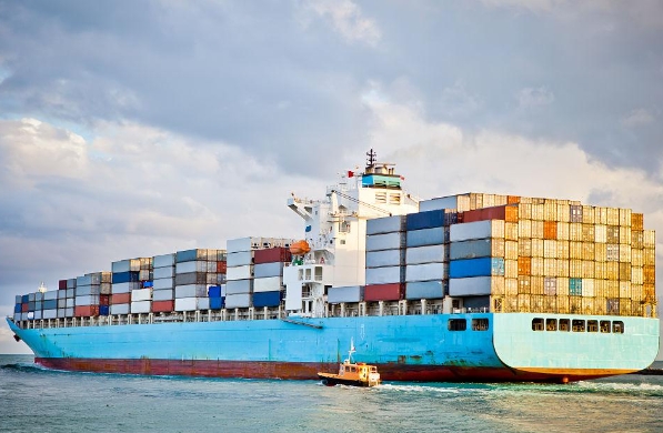 作为连接世界的桥梁与纽带，海运货代为商家提供便捷高效的物流服务