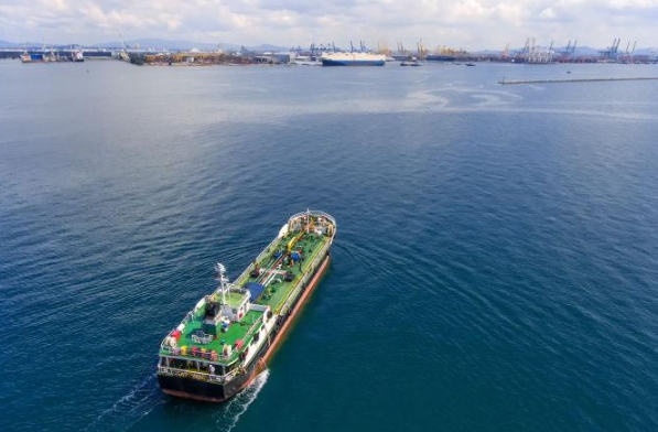 随着北方航线的逐渐开发，俄罗斯海运正迎来前所未有的发展机遇