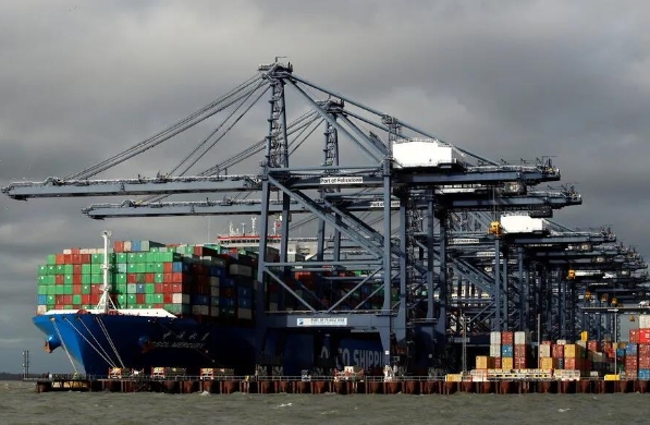 随着全球贸易的不断发展，国际货代行业将迎来更多的发展机遇