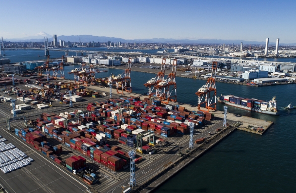 上海货代公司如何凭借其智慧与策略，在激烈的竞争中脱颖而出