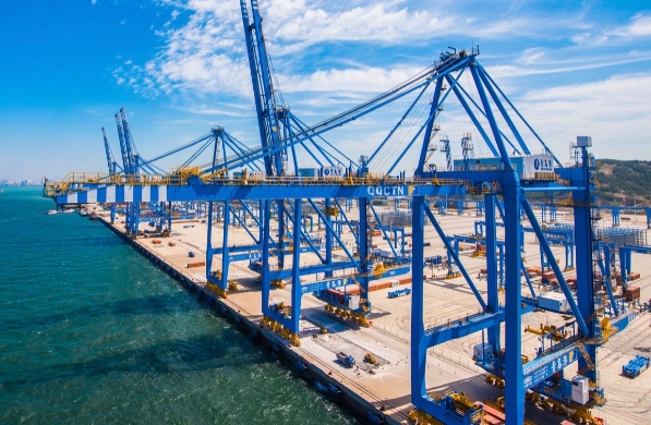 国际货运代理在全球经济中扮演着重要的角色