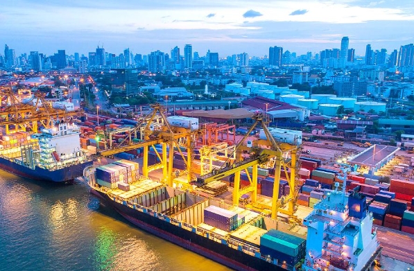 上海国际物流公司为全球的贸易往来搭建起一座座坚实的桥梁