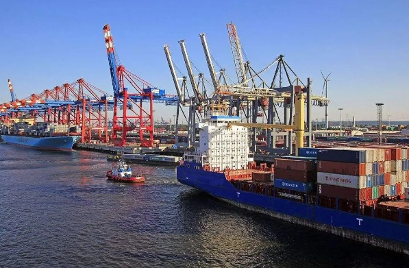 欧洲货代公司不仅是货物的搬运工，更是国际贸易的推动者