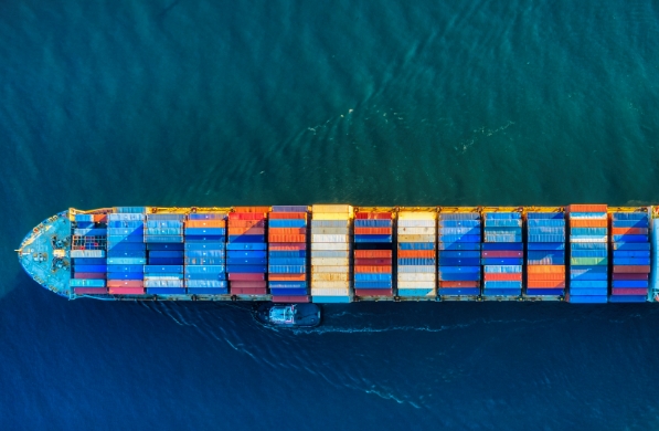 上海货代是连接全球贸易的枢纽力量，推动着上海对外开放和经济发展