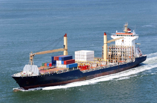 在全球化的经济版图中，国际货运是连接各国市场的重要纽带