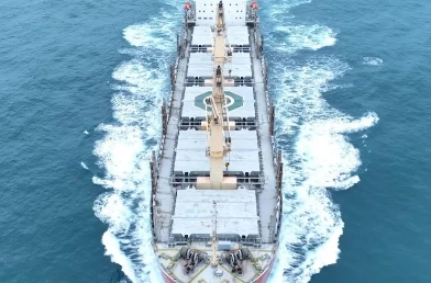 国际物流货运正以前所未有的速度和规模，跨越山海，连接世界