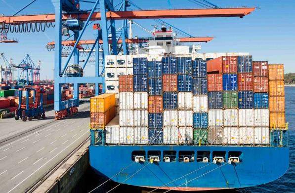 俄罗斯专线应运而生，成为连接中俄两国经济的重要桥梁与纽带