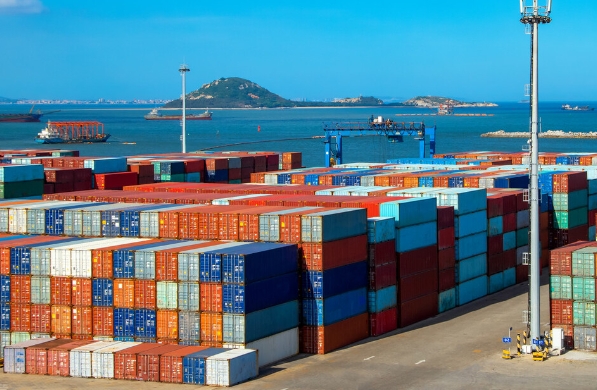 国际物流是推动全球经济一体化、促进世界和平与繁荣的重要引擎