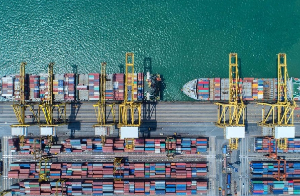 国际货运代理是全球贸易进行的保障，更是推动经济全球化的重要力量