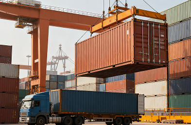 上海货代：10 年 + 深耕，全程守护货物运输安全